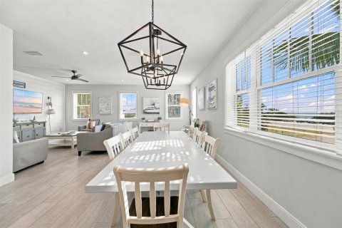 Villa ou maison à vendre à Bradenton Beach, Floride: 7 chambres, 291.16 m2 № 2433615 - photo 19