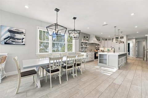 Villa ou maison à vendre à Bradenton Beach, Floride: 7 chambres, 291.16 m2 № 2433615 - photo 17