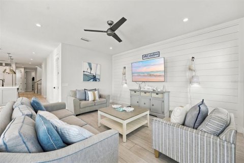 Villa ou maison à vendre à Bradenton Beach, Floride: 7 chambres, 291.16 m2 № 2433615 - photo 23
