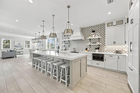 Villa ou maison à vendre à Bradenton Beach, Floride: 7 chambres, 291.16 m2 № 2433615 - photo 16