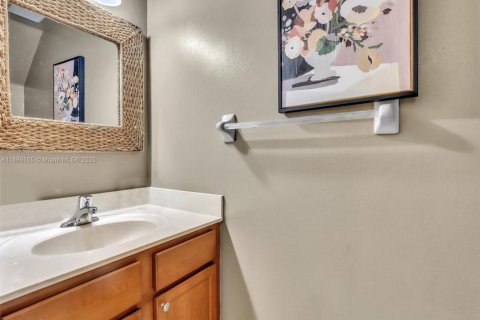 Touwnhouse à louer à Hialeah, Floride: 3 chambres, 143.53 m2 № 1942409 - photo 26