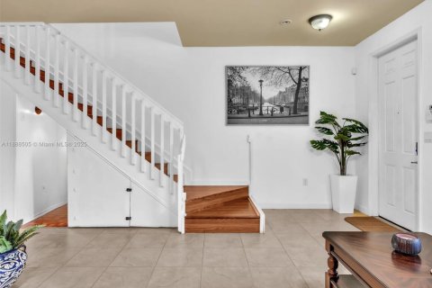 Touwnhouse à louer à Hialeah, Floride: 3 chambres, 143.53 m2 № 1942409 - photo 8