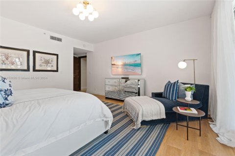 Condo in Fisher Island, Florida, 3 bedrooms  № 1868641 - photo 15