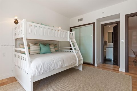 Condo in Fisher Island, Florida, 3 bedrooms  № 1868641 - photo 10