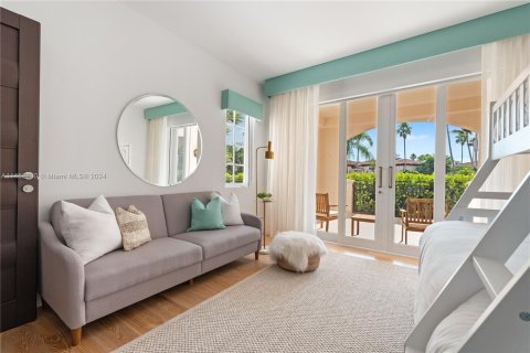 Condo in Fisher Island, Florida, 3 bedrooms  № 1868641 - photo 9