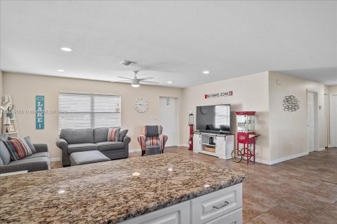 Снять в аренду виллу или дом в Лейк-Плэсид, Флорида 2 спальни, № 2021479 - фото 17