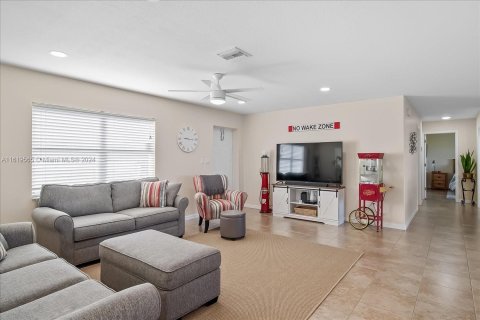 Снять в аренду виллу или дом в Лейк-Плэсид, Флорида 2 спальни, № 2021479 - фото 16
