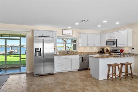 Снять в аренду виллу или дом в Лейк-Плэсид, Флорида 2 спальни, № 2021479 - фото 6