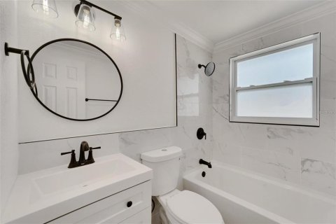 House in Venice, Florida 3 bedrooms, 115.29 sq.m. № 1885853 - photo 17