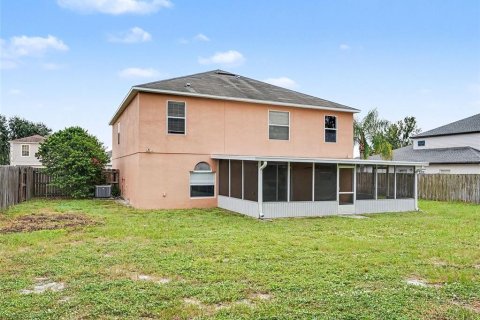 House in Winter Haven, Florida 4 bedrooms, 280.56 sq.m. № 2419120 - photo 25
