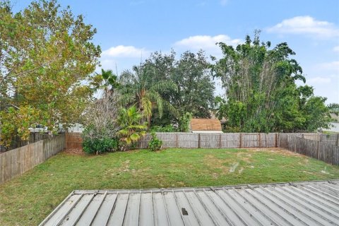 House in Winter Haven, Florida 4 bedrooms, 280.56 sq.m. № 2419120 - photo 26