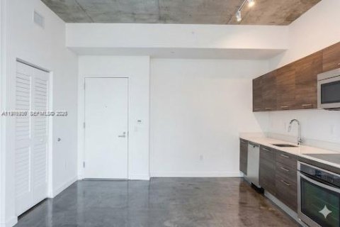 Apartamento en Miami, Florida 1 dormitorio, 49.7 m2 № 2041729