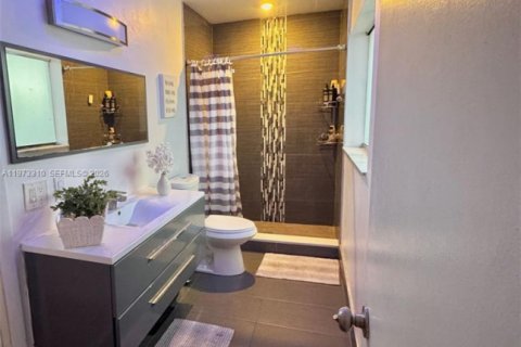 Adosado en venta en Miami Gardens, Florida, 3 dormitorios, 143.35 m2 № 2033894 - foto 18