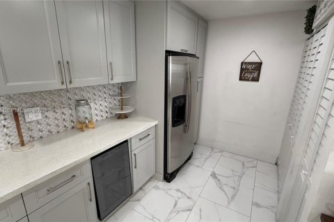 Adosado en venta en Miami Gardens, Florida, 3 dormitorios, 143.35 m2 № 2033894 - foto 3