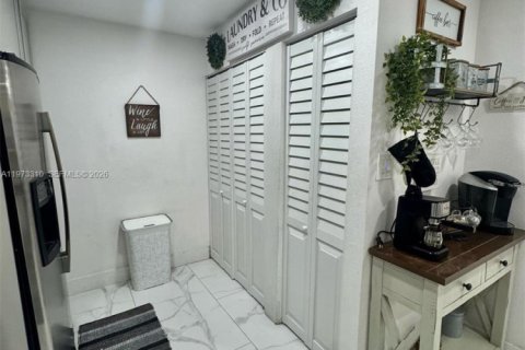 Adosado en venta en Miami Gardens, Florida, 3 dormitorios, 143.35 m2 № 2033894 - foto 6
