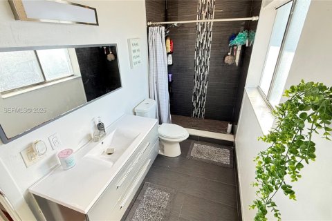 Adosado en venta en Miami Gardens, Florida, 3 dormitorios, 143.35 m2 № 2033894 - foto 16