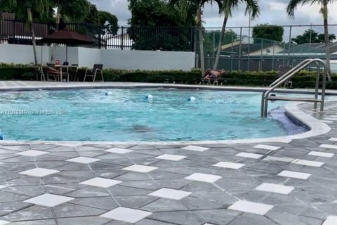 Adosado en venta en Miami Gardens, Florida, 3 dormitorios, 143.35 m2 № 2033894 - foto 19
