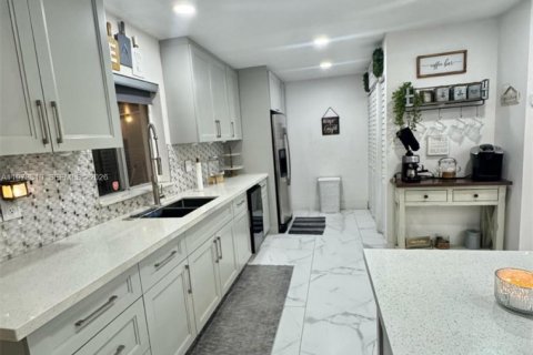 Adosado en venta en Miami Gardens, Florida, 3 dormitorios, 143.35 m2 № 2033894 - foto 4