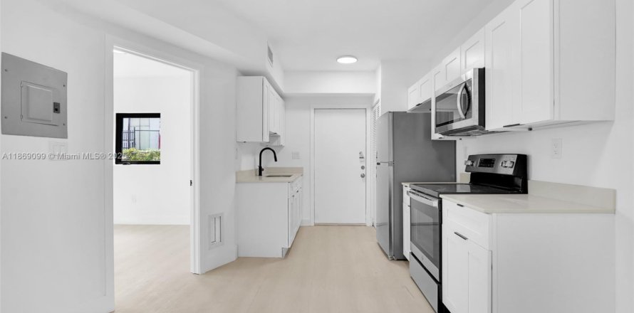 Apartment in Miami, Florida 2 bedrooms, 83.61 sq.m. № 1920269