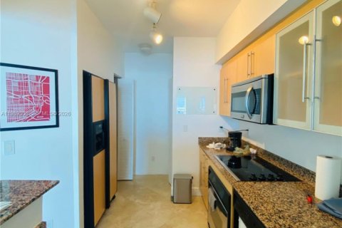 Copropriété à louer à Miami, Floride: 3 chambres, 131.55 m2 № 2051576 - photo 4