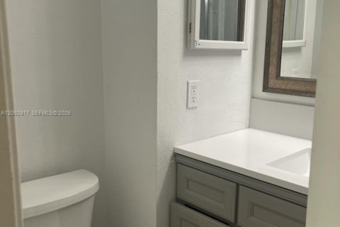 Copropriété à louer à Pembroke Pines, Floride: 2 chambres, 73.11 m2 № 2387129 - photo 18