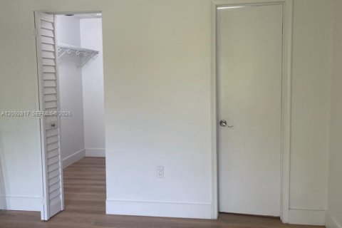 Copropriété à louer à Pembroke Pines, Floride: 2 chambres, 73.11 m2 № 2387129 - photo 15