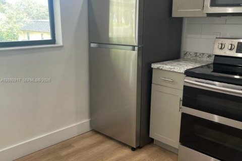Copropriété à louer à Pembroke Pines, Floride: 2 chambres, 73.11 m2 № 2387129 - photo 4