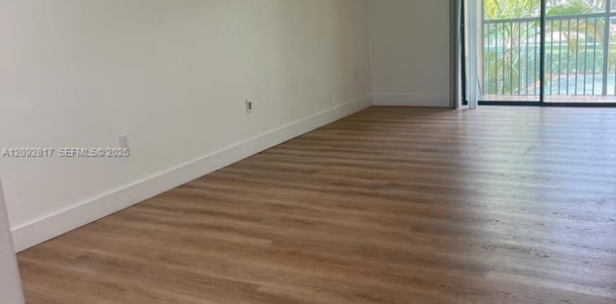 Condo à Pembroke Pines, Floride, 2 chambres  № 2387129
