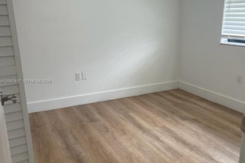 Copropriété à louer à Pembroke Pines, Floride: 2 chambres, 73.11 m2 № 2387129 - photo 10