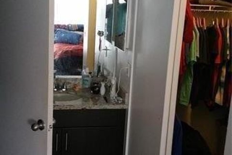 Снять в аренду кондоминиум в Дейви, Флорида 3 комнаты, 126.72м2, № 2083427 - фото 4