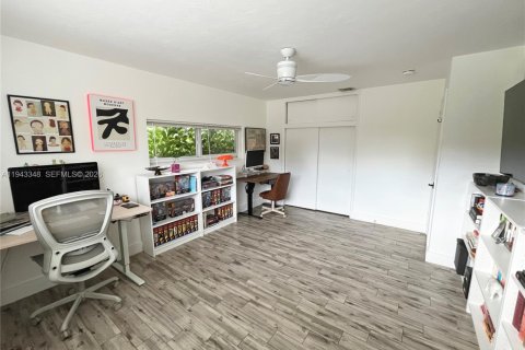 Купить виллу или дом в Холливуд, Флорида 2 спальни, 122.91м2, № 2011113 - фото 27