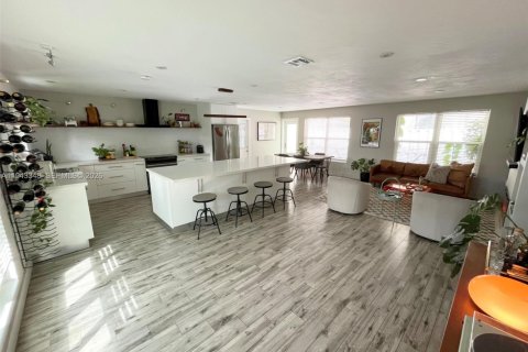 Купить виллу или дом в Холливуд, Флорида 2 спальни, 122.91м2, № 2011113 - фото 5