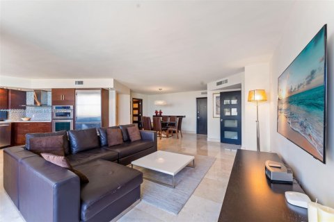 Condo in Hallandale Beach, Florida, 2 bedrooms  № 1811261 - photo 5