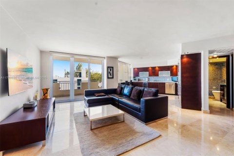 Condo in Hallandale Beach, Florida, 2 bedrooms  № 1811261 - photo 4