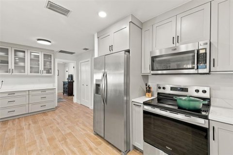 Villa ou maison à vendre à Saint Petersburg, Floride: 3 chambres, 178.93 m2 № 2406361 - photo 7