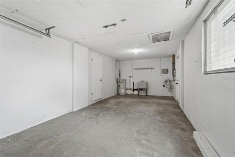 House in New Port Richey, Florida 3 bedrooms, 93.65 sq.m. № 2157144 - photo 30