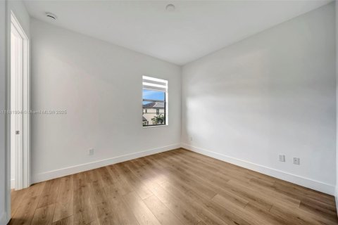 House in Fort Lauderdale, Florida 4 bedrooms, 238.94 sq.m. № 1924579 - photo 24