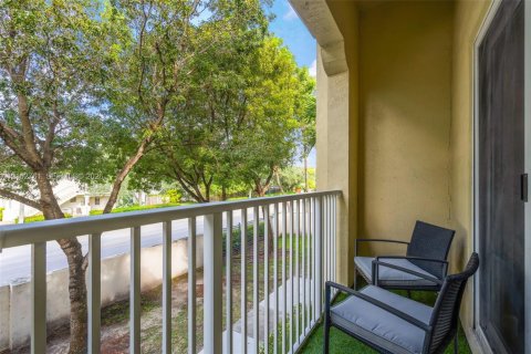 Copropriété à vendre à Doral, Floride: 2 chambres, 104.33 m2 № 2407800 - photo 15