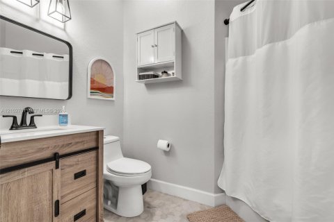 Copropriété à vendre à Doral, Floride: 2 chambres, 104.33 m2 № 2407800 - photo 14