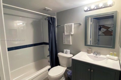 Купить кондоминиум в Майами, Флорида 3 спальни, 114.46м2, № 1862606 - фото 2