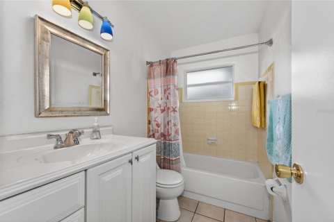 Casa en venta en Indian lake estates, Florida, 3 dormitorios, 191.38 m2 № 2137951 - foto 15