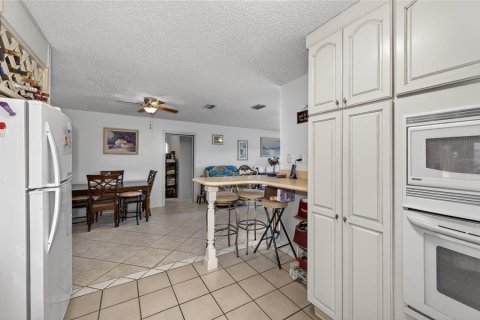 Casa en venta en Indian lake estates, Florida, 3 dormitorios, 191.38 m2 № 2137951 - foto 19