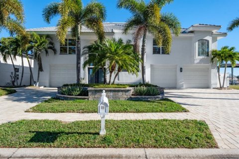 Villa ou maison à Gulfport, Floride 3 chambres, 314.1 m2 № 2125855