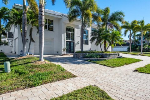 Villa ou maison à louer à Gulfport, Floride: 3 chambres, 314.1 m2 № 2125855 - photo 5