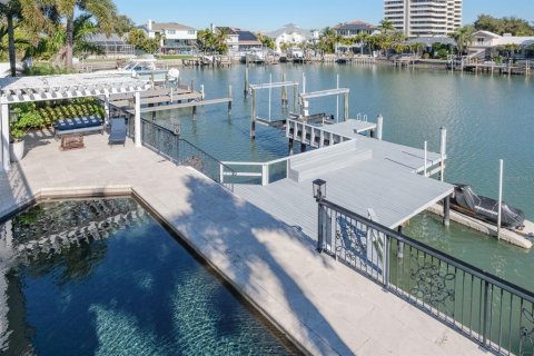 Villa ou maison à louer à Gulfport, Floride: 3 chambres, 314.1 m2 № 2125855 - photo 2