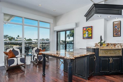 Villa ou maison à louer à Gulfport, Floride: 3 chambres, 314.1 m2 № 2125855 - photo 19