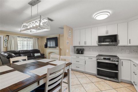 Duplex à vendre à Bradenton, Floride: 5 chambres, 193.33 m2 № 1883299 - photo 6