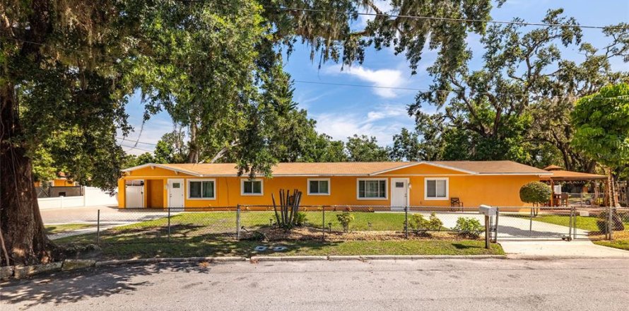 Duplex à Bradenton, Floride 5 chambres, 193.33 m2 № 1883299