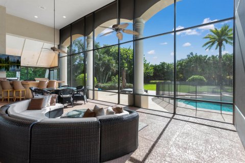 House in Palm Beach Gardens, Florida 4 bedrooms, 477.15 sq.m. № 2244988 - photo 7