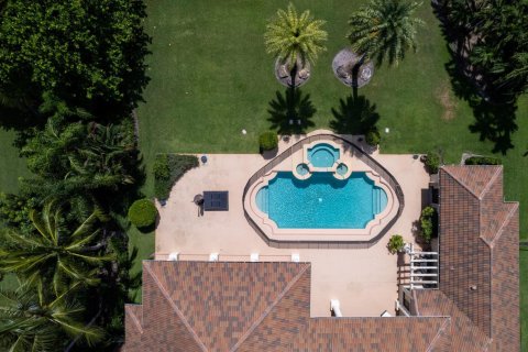 House in Palm Beach Gardens, Florida 4 bedrooms, 477.15 sq.m. № 2244988 - photo 26